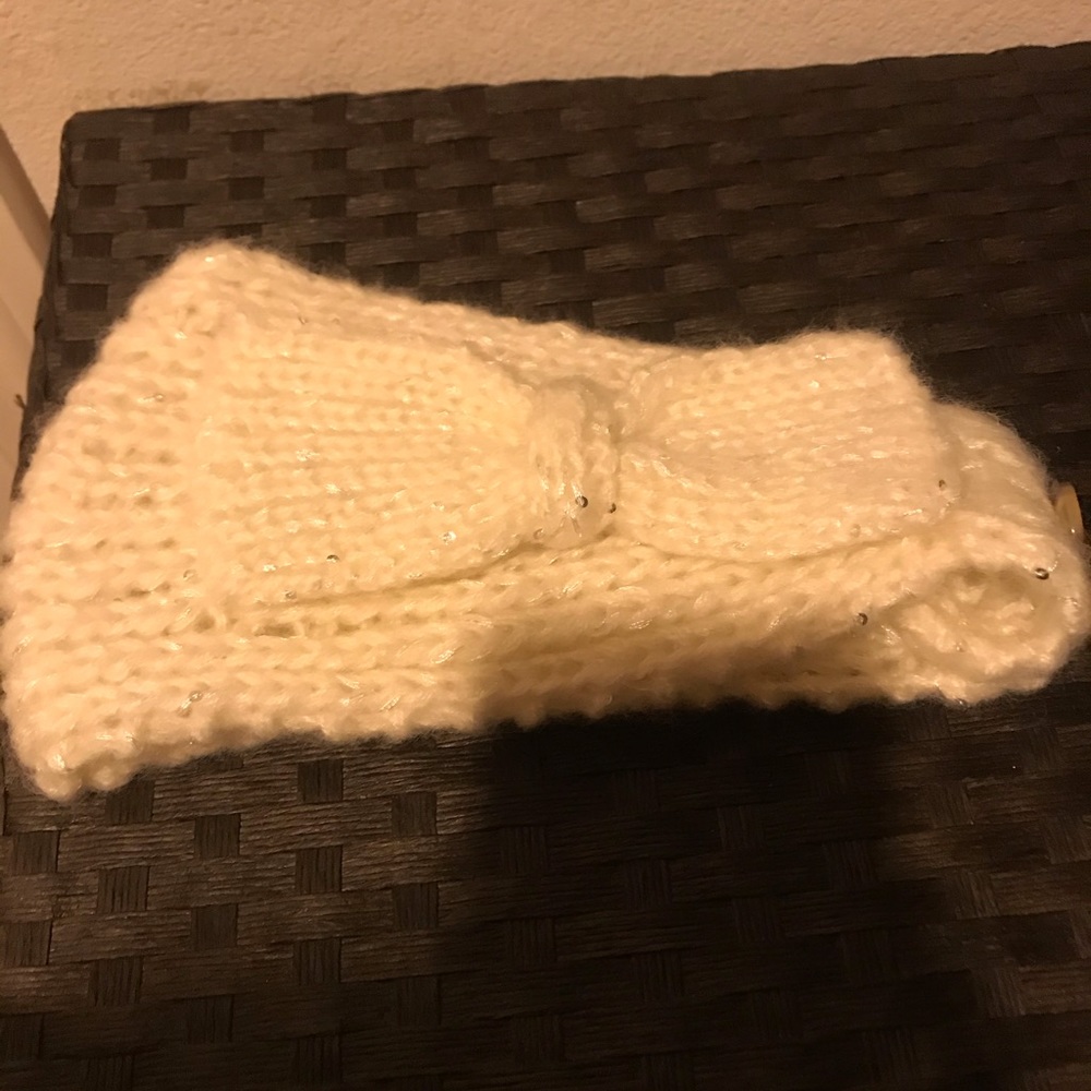 Knitted headband 💛